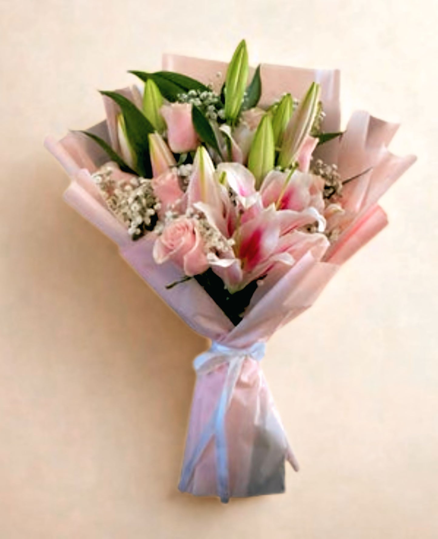 Fresh Lilies flowers bouquet. Same day flower delivery in Dubai, Abu Dhabi, UAE