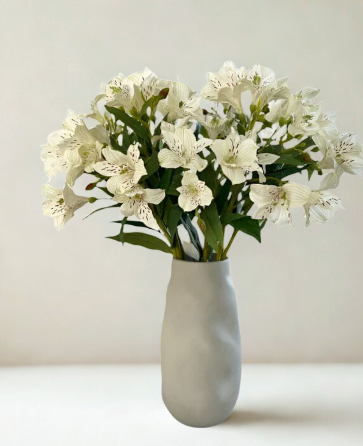 Artificial Small White Lily