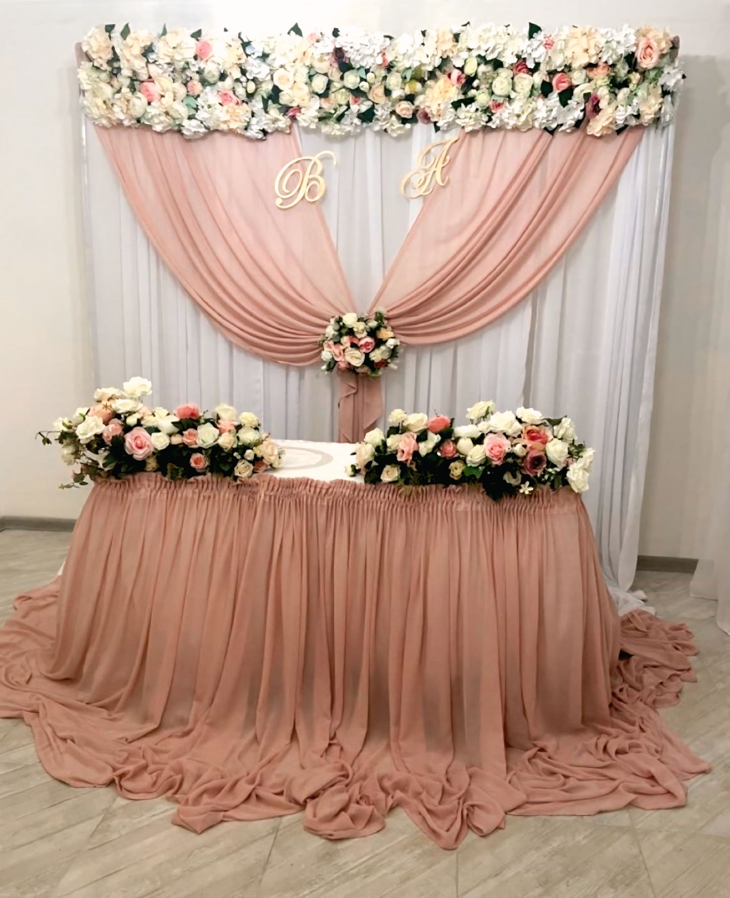 Wedding Day Flower Arrangement Online
